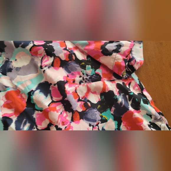 Kut from the Kloth floral blouse XL with tulip back - Picture 7 of 8